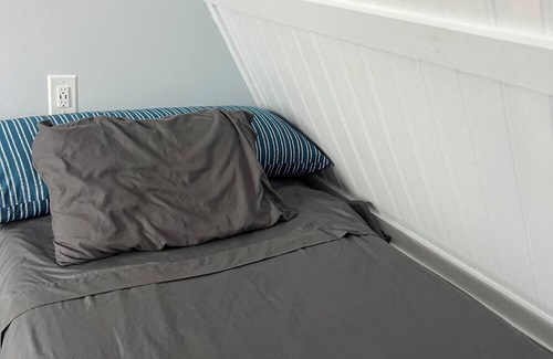 Saint John Cabina | Cozy Aframe 4 beds, full bathroom, kitchenette cabin with WiFi in Saint John