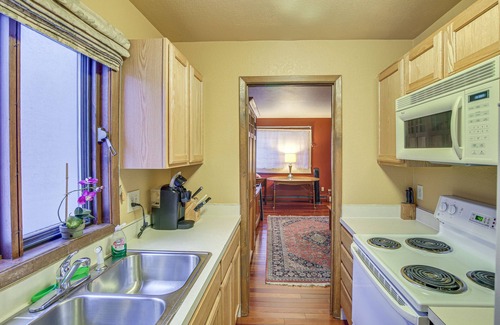 South Addition Apartamento | Cozy Anchorage Studio: Walk to Downtown!