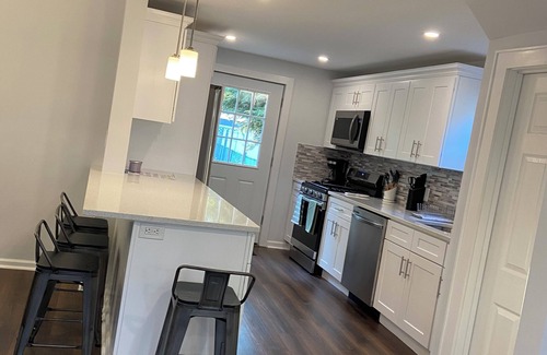 North Side Casa | Cozy and beautiful house