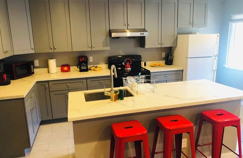 Belmont Apartamento | Cozy and bright 1-BR apartment in the Belmont Hills