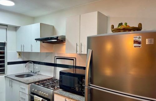 San Antonio Apartamento | Cozy and Centric Flat with Great View and Parking
