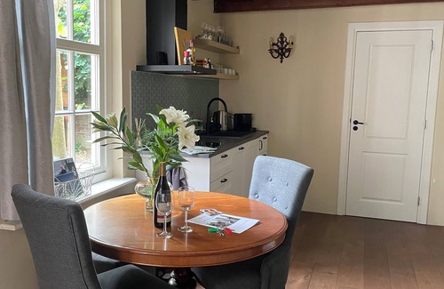 Municipality of Huizen Cabaña | Cozy and Charming cottage (1875) in the centre of old fisherman village Huizen!