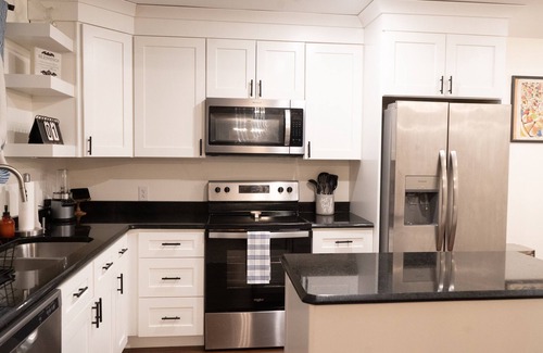 Hidden Valley Casa | Cozy and Charming Haven near NoDa