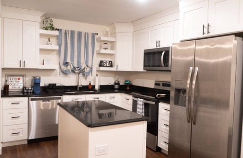 Hidden Valley Casa | Cozy and Charming Haven near NoDa