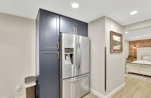 Cheesman Park Apartamento | Cozy and Chic 1-Bedroom Apartment in Historic Central Denver - Pet Friendly