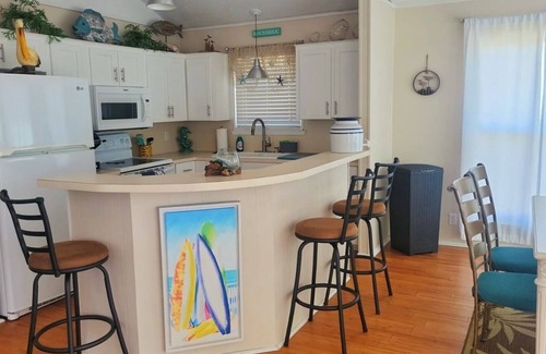 Surfside Beach Casa | Cozy and Clean steps from the beach. Gulf views <3