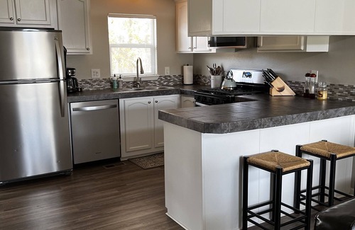 Templeton Casa | Cozy and comfortable 3 bedroom set in the rural oaks and vineyards.