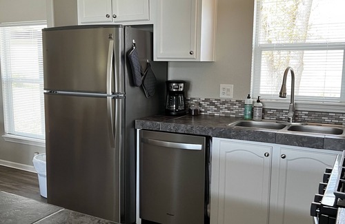 Templeton Casa | Cozy and comfortable 3 bedroom set in the rural oaks and vineyards.