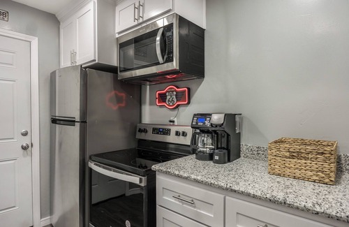Amarillo Casa | Cozy and comfy 1-bedroom home w/ washer-dryer set, located right on Rt 66