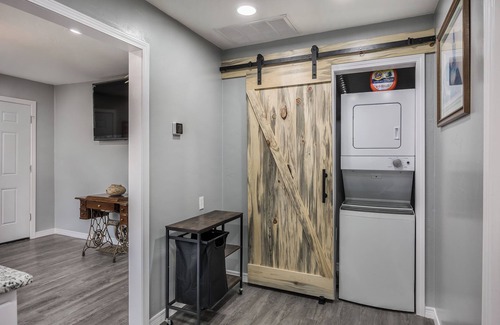 Amarillo Casa | Cozy and comfy 1-bedroom home w/ washer-dryer set, located right on Rt 66