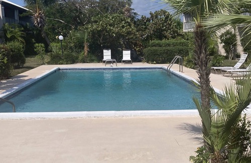 Bahamia West Condominio | Cozy and Comfy Island Condo