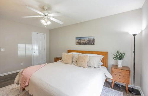 Statesboro Casa | Cozy and Contemporary Villa 1 Mile from GSU
