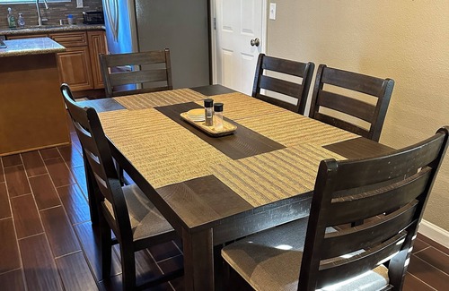 Turlock Casa | Cozy and Convenient Entire Home For traveling professionals and families