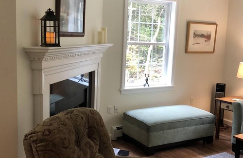 Danbury Casa | Nueva construcción a menos de una milla de Ragged Mountain