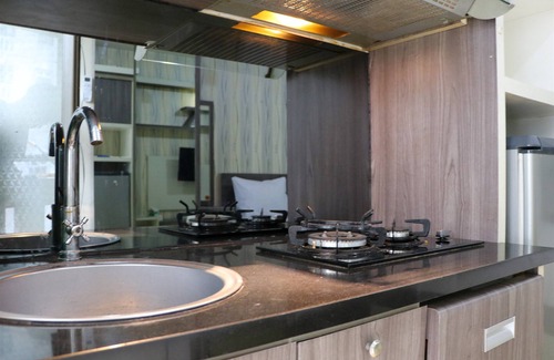 Rawasari Apartamento | Cozy And Enjoy Studio Room At Green Pramuka City Apartment