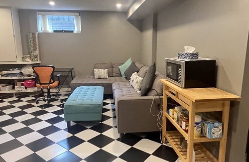London Casa | Cozy and luxurious guest suite with 2 bedrooms &private entrance in North London