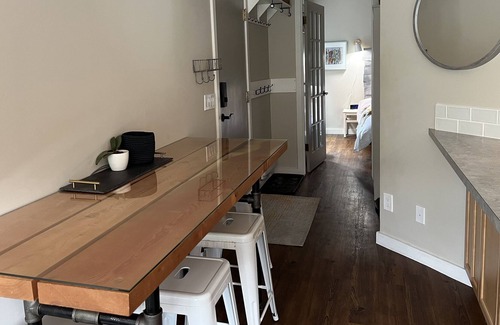 Nordic Estates Casa | Cozy and modern 1 bedroom in Creekside