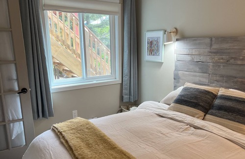Nordic Estates Casa | Cozy and modern 1 bedroom in Creekside