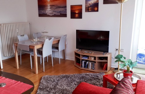 Russee - Hammer Apartamento | Cozy and modern 3 room apartment with parking space & balcony close to the city.