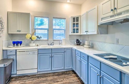 Meridian-Kessler Casa | Cozy and Modern Indy House about 5 Mi to Downtown!