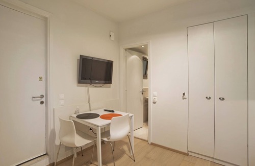 Vouliagmeni Apartamento | Cozy and modern studio Vouliagmeni