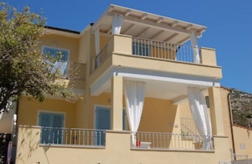 Pomonte Casa | Cozy and new apartment in family cottage 5 guests Pomonte