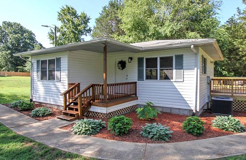 Davidson Cabaña | Cozy and private 2-bed cottage close to Lake Norman/ Charlotte
