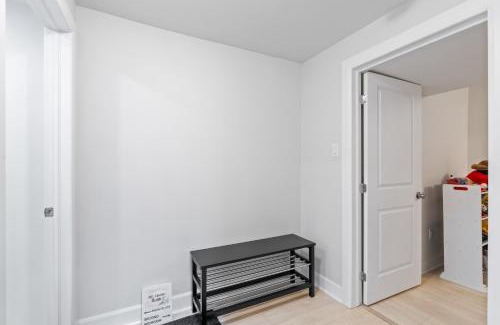 Carleton Place Apartamento | Cozy and Private Basement Suite with All Amenities
