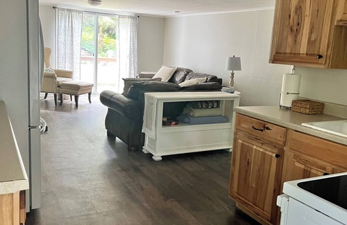 Newfield Cabaña | Cozy and private countryside cottage in Newfield. Pet-friendly!