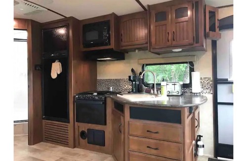 Hudson Casa | Cozy and private with Mountain View’s