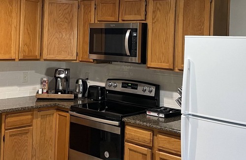 Garland Casa | Cozy and quiet neighborhood a minutes from shopping