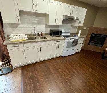 Woodslee Casa | Cozy and quiet room close to riverside