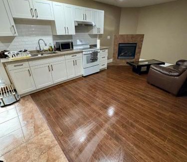 Woodslee Casa | Cozy and quiet room close to riverside