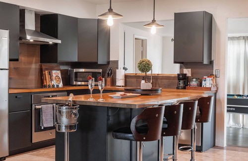 Deer Valley Casa | cozy and relaxing atmosphere , located in North Phoenix