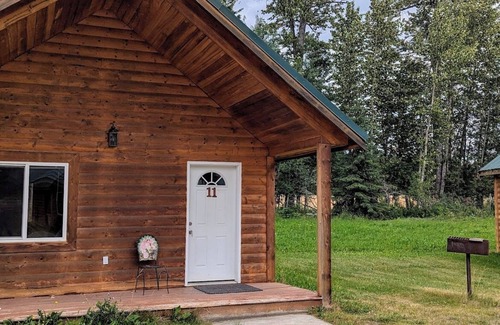 Regional District of Fraser-Fort George Cabina | Cozy and Relaxing Getaway Cabin #11