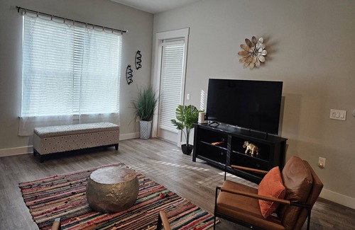 Northwest Orlando Apartamento | Cozy and Spacious 1 bedroom King suite 10 mins from Downtown