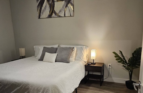Northwest Orlando Apartamento | Cozy and Spacious 1 bedroom King suite 10 mins from Downtown