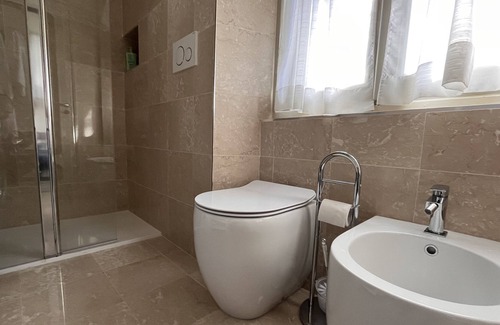 Meina Apartamento | Cozy and spacious apartment in historic villa with lake view and swimming pool