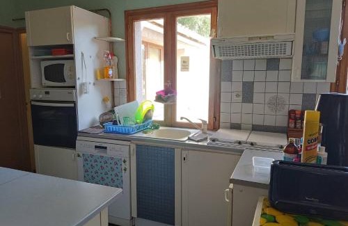 Fruges Casa | Cozy and tranquil double room with large desk