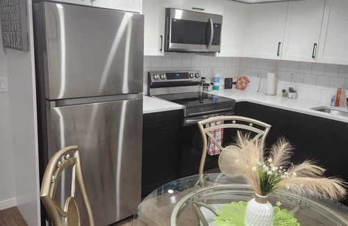 Calgary Apartamento | Cozy and Well-Furnished 2-Bedroom Basement Suite in North Calgary