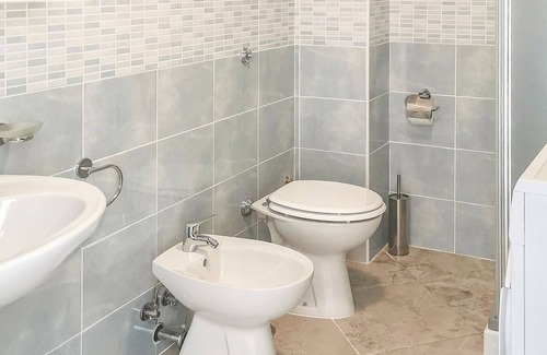 Policastro Bussentino Apartamento | Alojamiento de 2 habitaciones en Policastro Bussentino