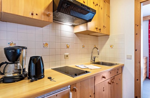 San Cassiano Apartamento | Acogedor apartamento "Dolomieu 23" con vistas a la montaña y Wi-Fi