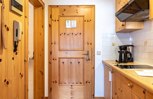 San Cassiano Apartamento | Acogedor apartamento "Dolomieu 23" con vistas a la montaña y Wi-Fi