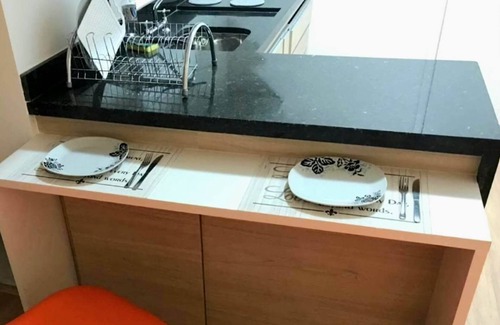 Alphaville Apartamento | Cozy apartment with double bed.