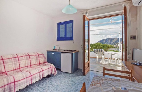 Sant'Angelo Apartamento | Acogedor apartamento en Sant'Angelo.