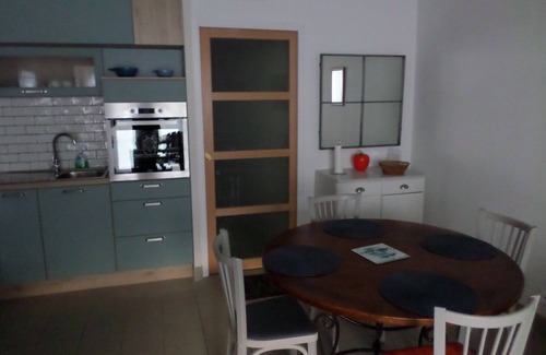 La Foret-Fouesnant Apartamento | Acogedor apartamento a 300m de la playa de kerleven con jardín.