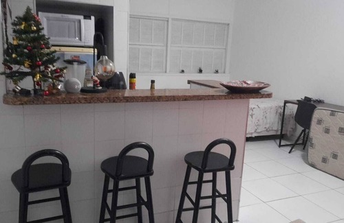 Gonzaga Apartamento | Cozy apartment 1 block from the beach!
