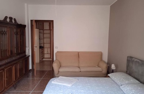 Quartiere XXII Collatino Apartamento | Cozy apartment 10 minutes from Metro Tiburtina and bus stop 50m away.