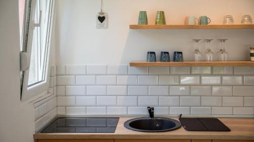 Skaljari Apartamento | Cozy apartment, 10 minutes walking distance from the Old Town