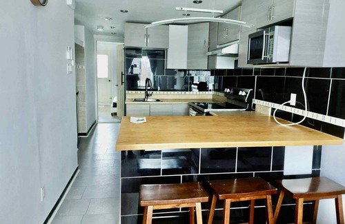Francois-Perrault Apartamento | Cozy apartment - 2 minutes walk to Metro D’ilberville